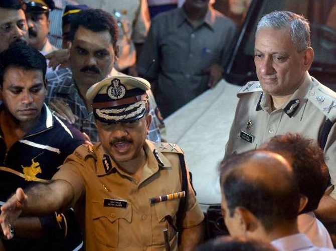 Rakesh Maria's tell-all book riles Mumbai top cops