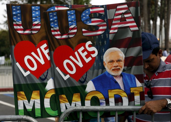 A poster welcoming Narendra Modi in the US