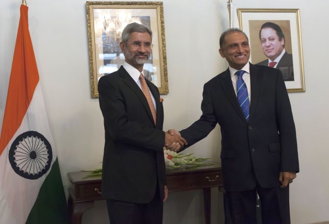 Indian Foreign Secretary S Jaishankar with his Pakistan counterpart Aizaz Ahmad Chaudhry
