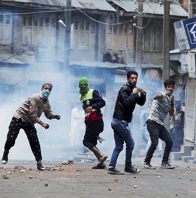 How Modi-Shah Defeated The Stone-Pelters