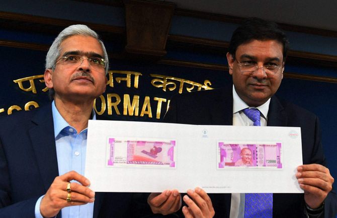 Shaktikanta Das, left, who has been appointed Reserve Bank of India governor with Dr Urjit Patel after demonetisation in November 2016. Das was then the economic affairs secretary. Photograph: PTI Photo