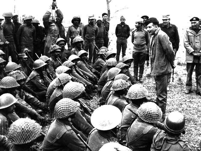 Army Chief Sam Manekshaw with troops during the Indo-Pak war of 1971