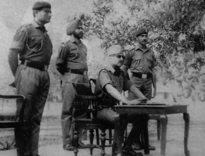 Lieutenant Colonel Shamsher Singh addresses his troops before the battle of Morapara