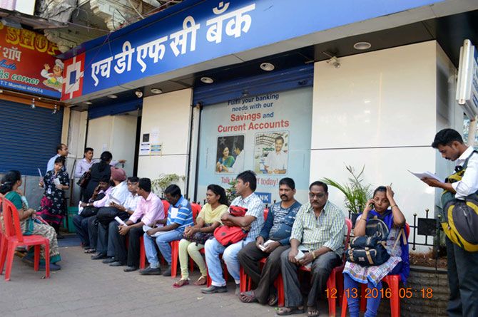 A scene at a Mumbai bank, December 13, 2016. Photograph: Arun Patil