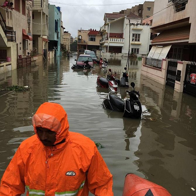 Water logging at Bilekahalli Ward, Banneragatta Road, Bengaluru, July 29, 2016. Photograph: @BlrCityPolice/Twitter