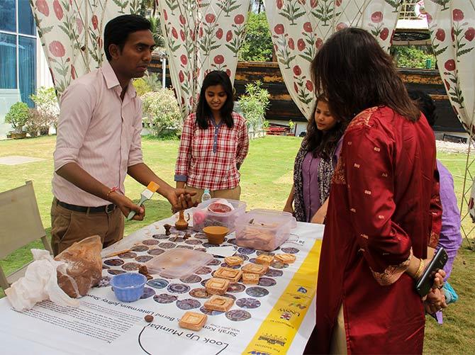 Anil Mhatre teaches seal making