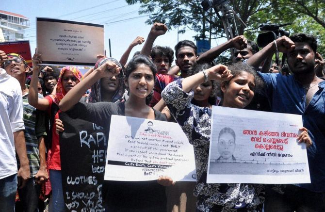 Students protest the rape and murder of a Kerala law student