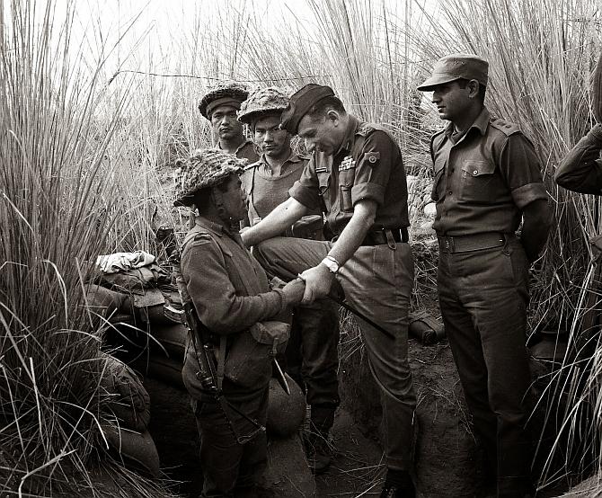 Field Marshal (then General) Sam Maneckshaw with troops during the 1971 War.