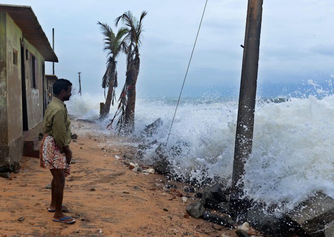 Alert! Cyclone Nada is headed for Tamil Nadu coast News