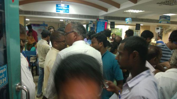 Crowd at a SBI brach in Chennai