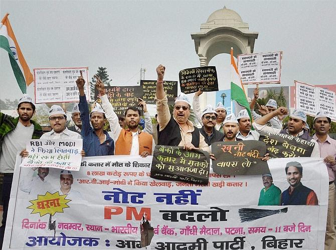 AAP workers protest against demonetisation in Patna on Monday. Photograph: PTI Photo