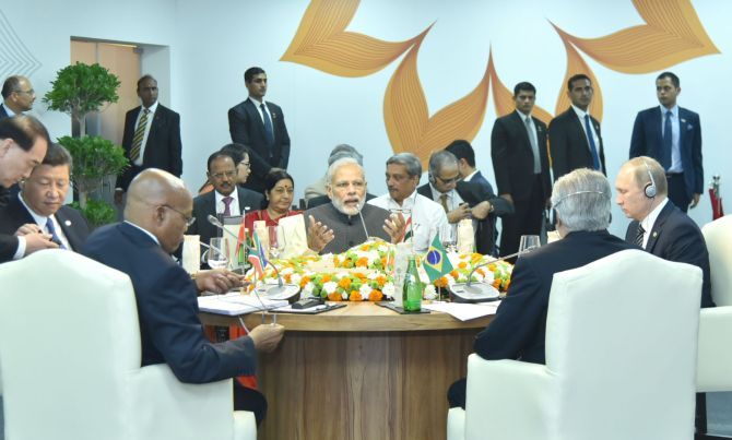 Prime Minister Narendra Modi with the leaders of Brazil, China, Russia and South Africa at the BRICS summit in Goa, October 16, 2016.