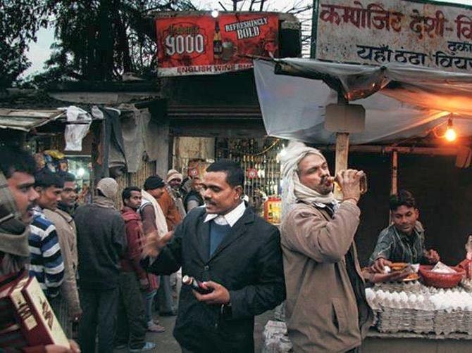 Liquor shops in Bihar before the liquor ban