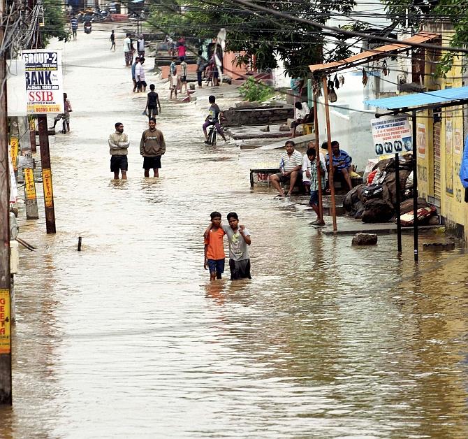 Rain havoc in Telangana: Death toll rises to 8 in Medak - Rediff.com ...