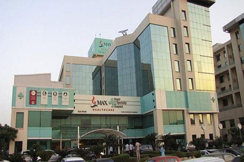 Coronavirus in India: 33 staffers at Max hospital test positive ...