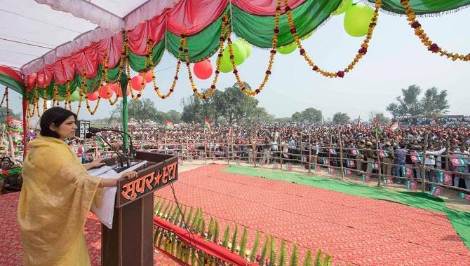 Dimple Yadav Kanpur