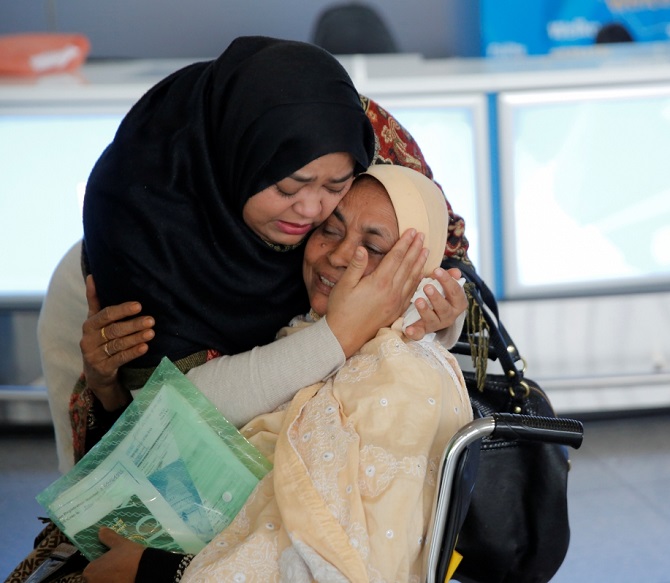 A mother and daughter meet at JFK