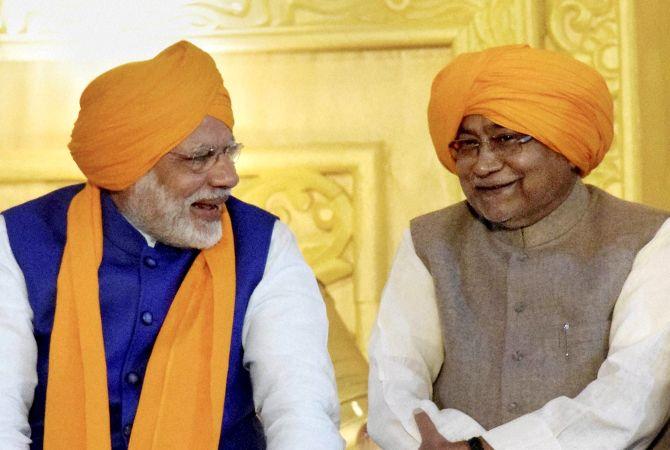 Prime Minister Narendra D Modi with Bihar Chief Minister Nitish Kumar at the 350th Prakash Parva of the 10th Sikh Guru Gobind Singh in Patna, January 5, 2017. Photograph: PTI Photo