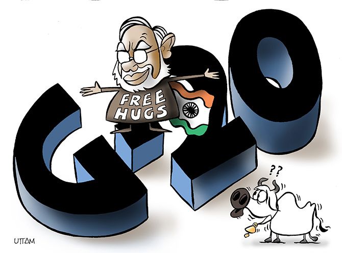Uttams Take Free Hugs G20