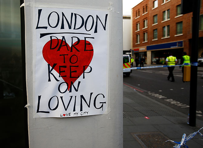 A sign is seen near London Bridge, after attackers rammed a hired van into pedestrians on London Bridge and stabbed others nearby killing and injuring people, in London, Britain June 4, 2017. Photo: Peter Nicholls/Reuters