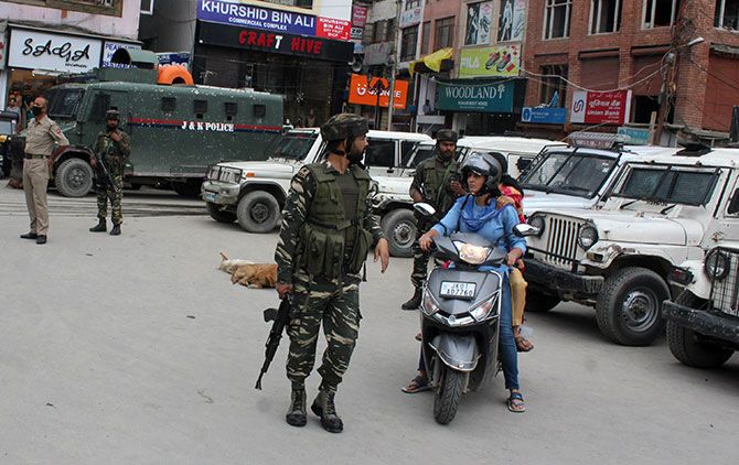 Soldiers at Lal Chowk in Kashmir