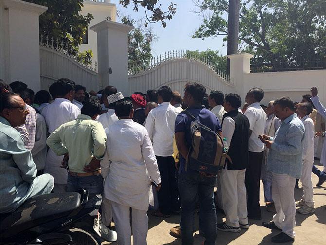 Crowds outside 1, Kalidas Marg, Akhilesh Yadav's home, March 26, 2017. Photograph: Archana Masih/Rediff.com