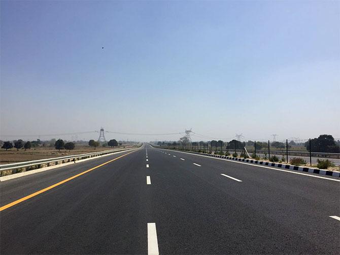 The Agra-Lucknow expressway, one of the Samajwadi Party government's major achievements. Photograph: Archana Masih/Rediff.com