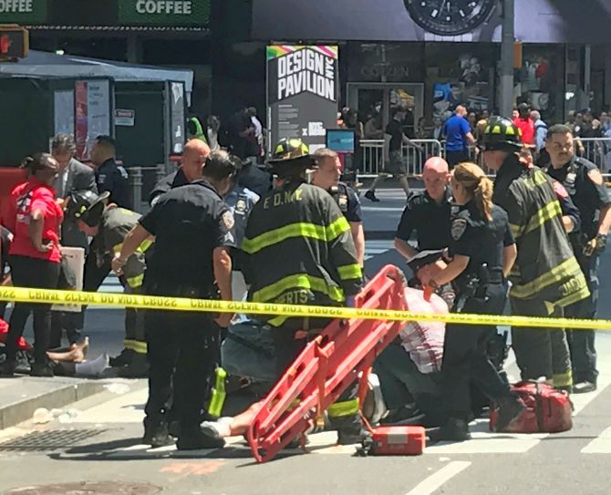 Horror@Times Square: 1 dead, 22 hurt as car mows down pedestrians ...