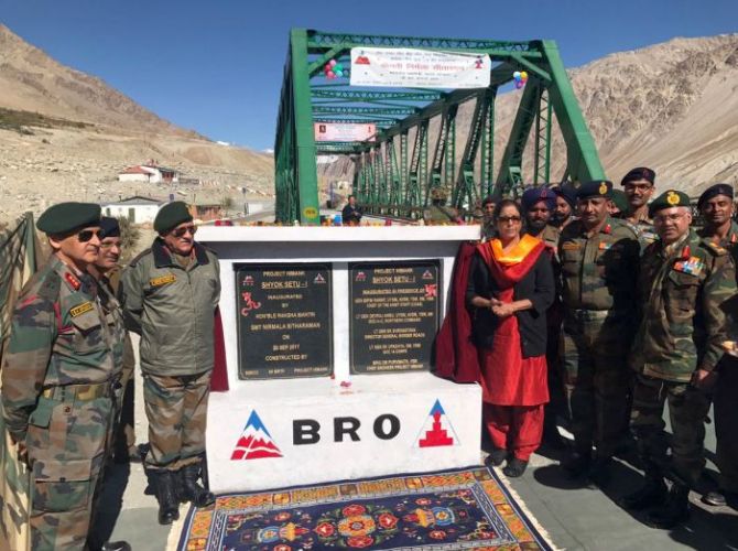 Defence Minister Nirmala Sitharaman inaugurates the Shyok-Setu-I bridge built on the Shyok river in Ladakh by the Border Roads Organisation, September 30, 2017. On her right is General Bipin Rawat, the army chief. Photograph: @DefenceMinIndia/Twitter