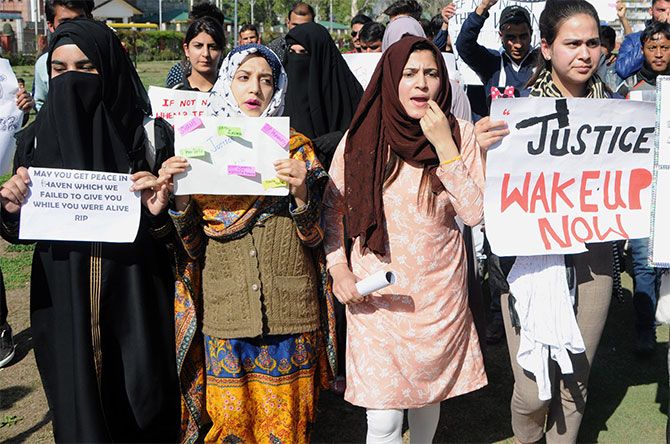 Kashmiri students protest against the rape and murder in Srinagar