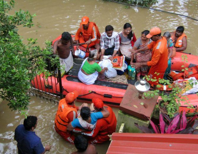 helping flood victims essay