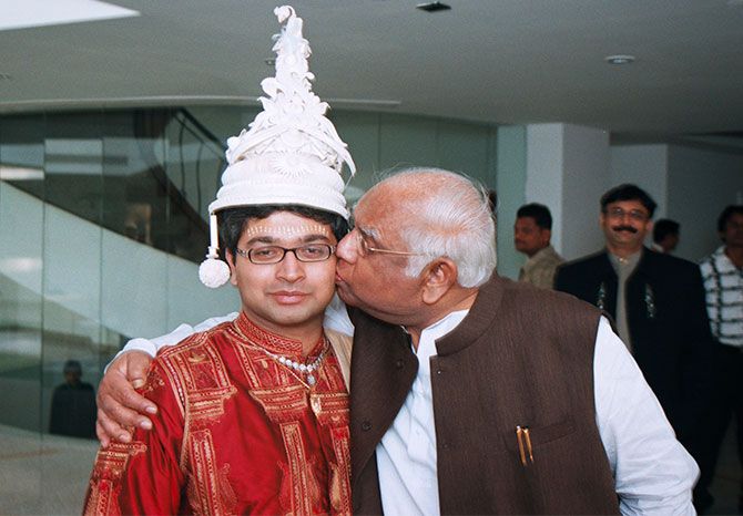 Shashwata Chatterjee with his grandfather Somnath Chatterjee.