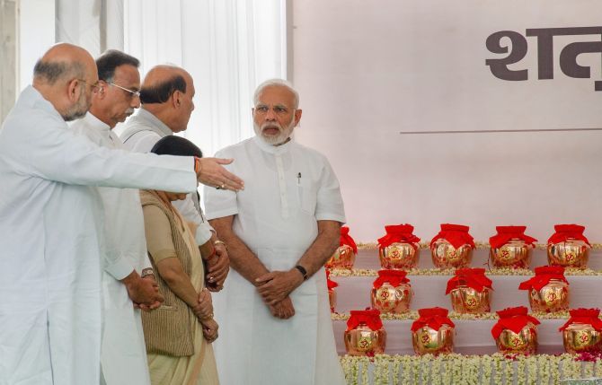 Vajpayee's ashes sent to states