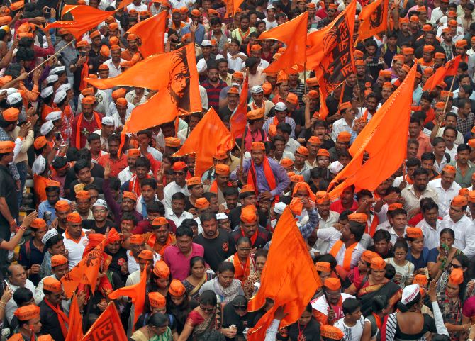 SC strikes down Maha law granting quota to Marathas