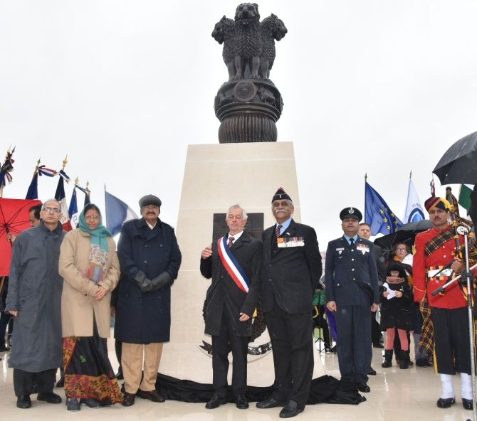 Vice-President Shri Muppavarapu Venkaiah Naidu at the inauguration of the Indian War Memorial at Villers Guislain, France, November 10, 2018