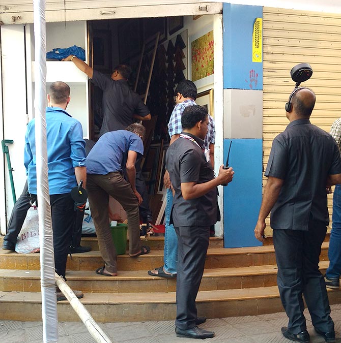 Indian and Israeli security personnel rummage through the shops on Hormusji Street for any suspicious material ahead of Netanyahu's visit, January 18, 2018. Photograph: Vaihayasi Pande Daniel/Rediff.com