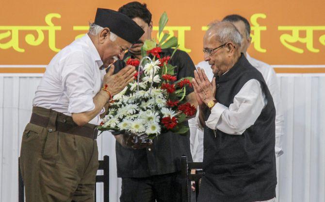 Rashtriya Swayamsevak Sangh Sarsanghchalak Dr Mohan Bhagwat greets former President Pranab Mukherjee in Nagpur, June 7, 2018. Photograph: PTI Photo