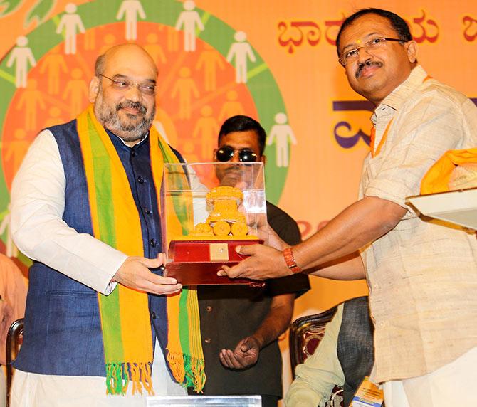 V Muraleedharan, right, with Bharatiya Janata Party President Amit A Shah,  July 5. 2015. Photograph: Kind courtesy http://amitshah.co.in