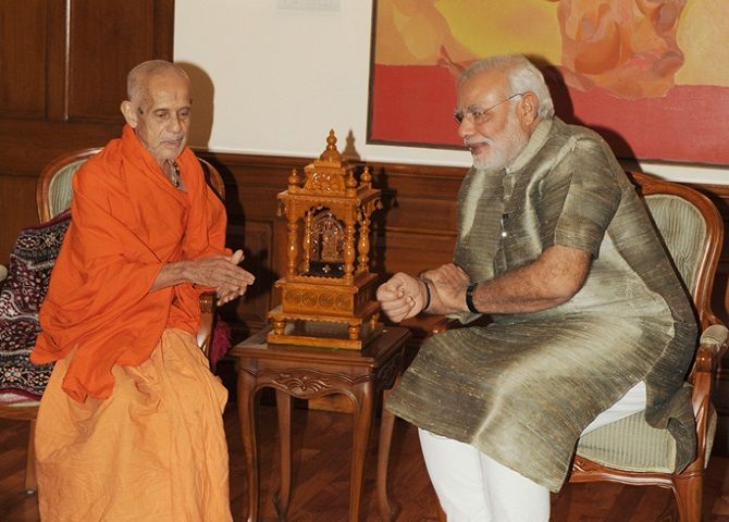 Swami Vishvesha Tirtha of the Pejawar Mutt with Prime Minister Narendra D Modi in 2014. Photograph: Kind courtesy Wikipedia