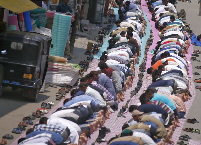 Two more held in Lucknow's Lulu Mall namaaz row