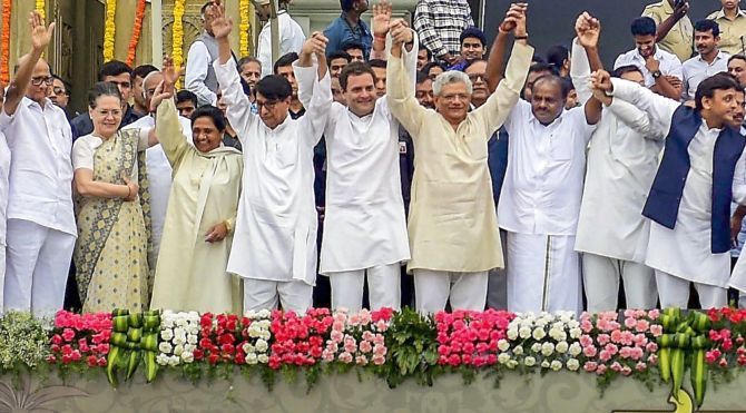 Congress leaders Sonia and Rahul Gandhi with other Opposition party leaders at the H D Kumaraswamy swearing in in Bengaluru, May 23, 2018