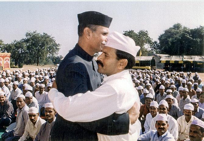 Gen Shah at Eid Namaz at a military mosque