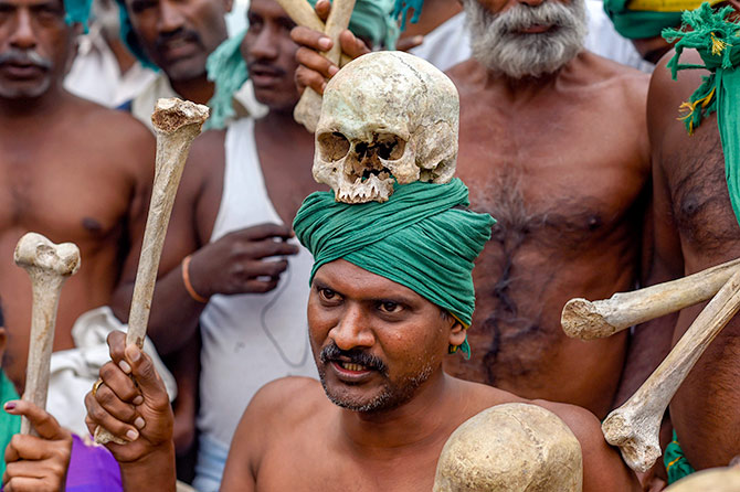 111 Tamil farmers to contest against Modi in Varanasi