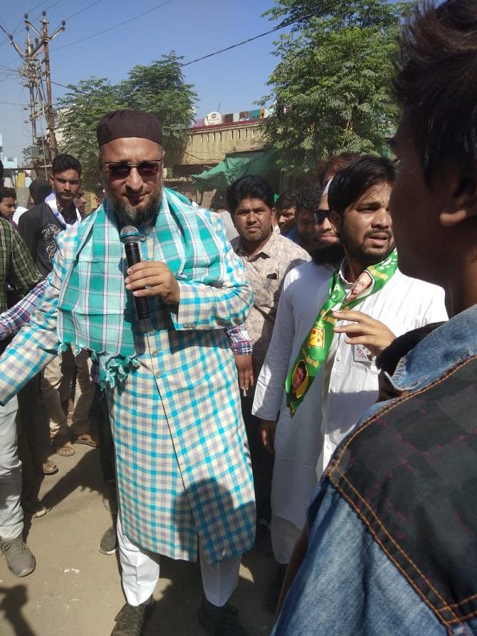 Asaduddin Owaisi during his padyatra in Aurangabad. Photograph: Asia News