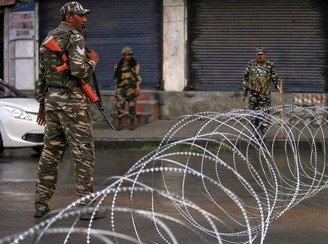 PM Modi Visits Srinagar, Unveils Development Projects