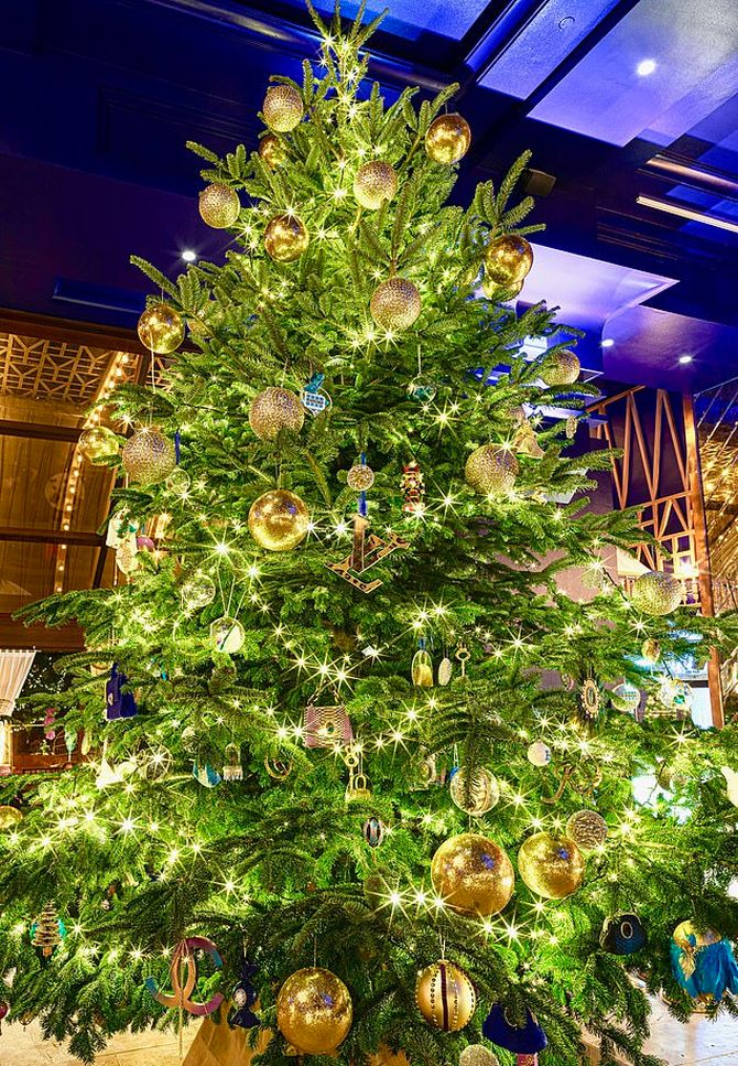 The World's Most Expensive Christmas Tree” at Kempinski Hotel