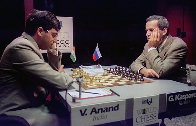 What happens when a chess enthusiast plays the world champion Viswanathan Anand? - The Economic Times