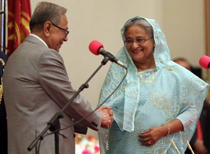 Sheikh Hasina with current President Abdul Hamid/Mohammad Ponir Hossain/Reuters