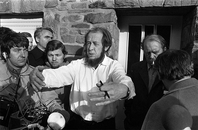 Aleksandr Solzhenitsyn with Heinrich Böll in Langenbroich, West Germany, 1974.  Photograph: Kind courtesy Wikipedia Commons