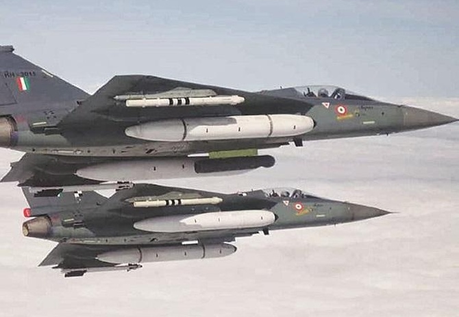 Why is IAF sitting on HAL's Tejas proposal?